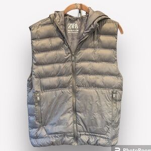 🍕🪻Zara puffer vest heat-sealed hood gray 13-14